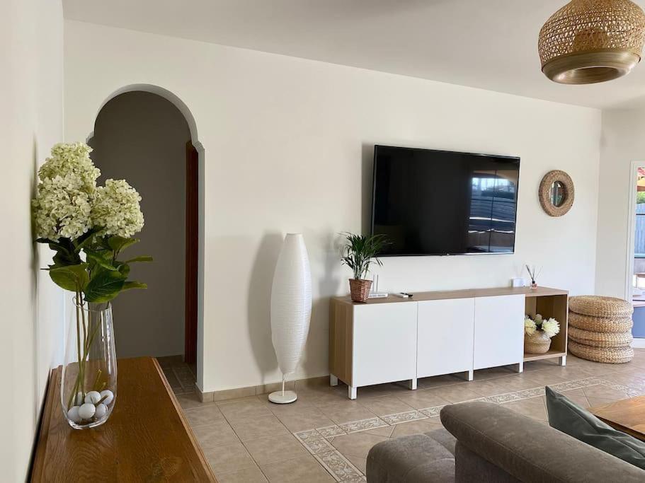 Comfortable Family House With Pool And Jacuzzi Costa De Antigua Bagian luar foto