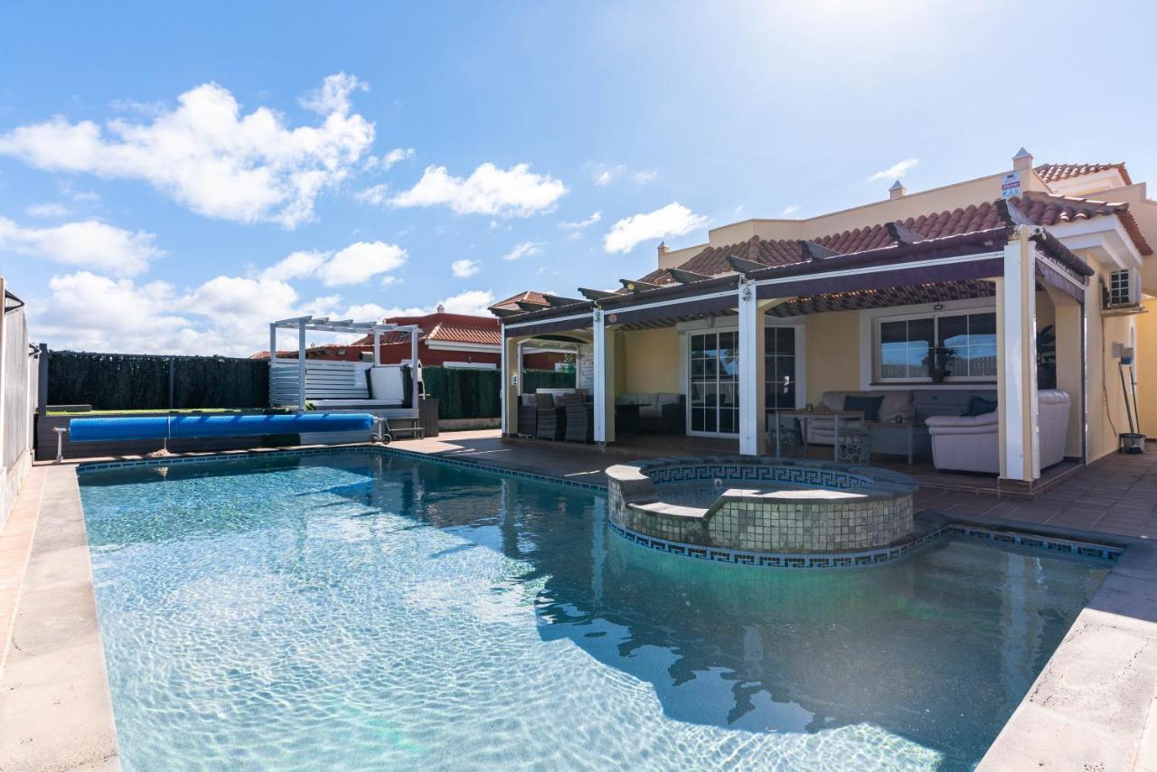 Comfortable Family House With Pool And Jacuzzi Costa De Antigua Bagian luar foto